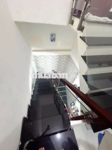 NHÀ [ 4 x 11] 1 lầu (2PN,2WC) hẻm 4,5m ,đường số 14 —lê văn quới