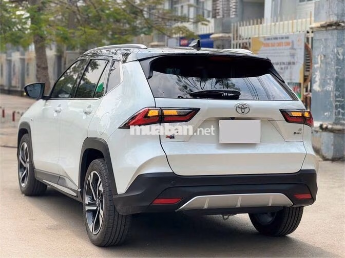 Toyota Yaris Cross HEV 2023 xăng điện 