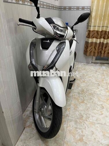 Honda SH 2019 Trắng bạc 5000km