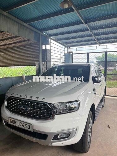 Ford Everest 7 chỗ Trắng 50807.7 km