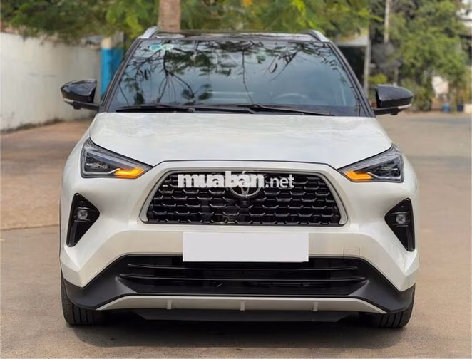 Toyota Yaris Cross HEV 2023 xăng điện 