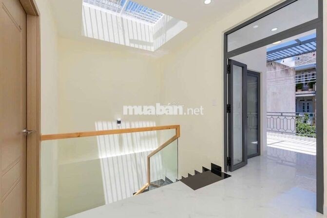 Cho thuê nhà phố mặt tiền Á Châu 4pn sân oto đầy đủ tiện nghi