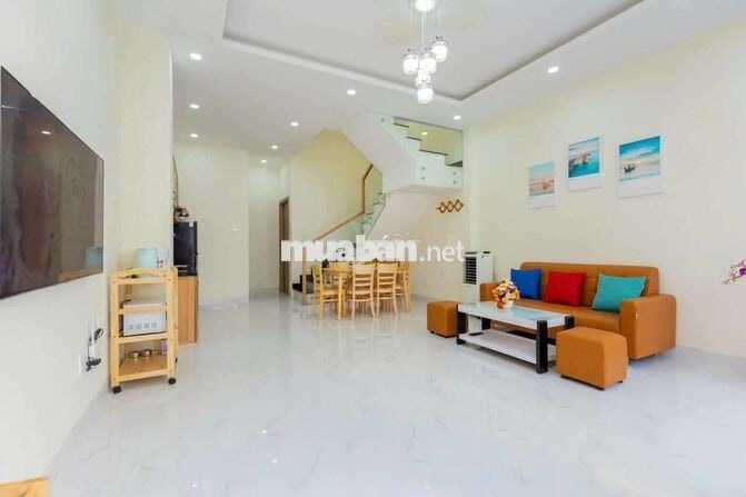 Cho thuê nhà phố mặt tiền Á Châu 4pn sân oto đầy đủ tiện nghi