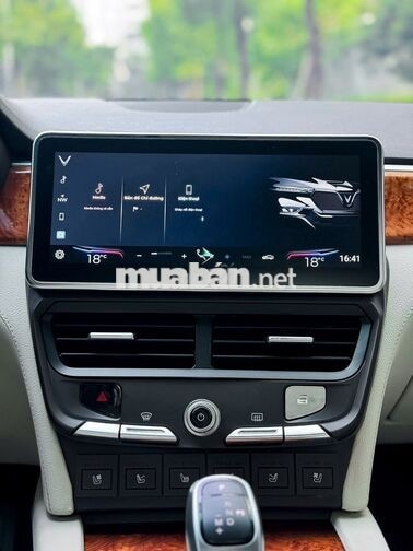 VinFast President 2020 Xanh lá cây 5 vạn km