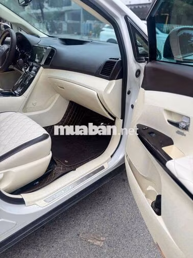Toyota Venza máy 2.7 lên nhiều đồ chơi có giao lưu