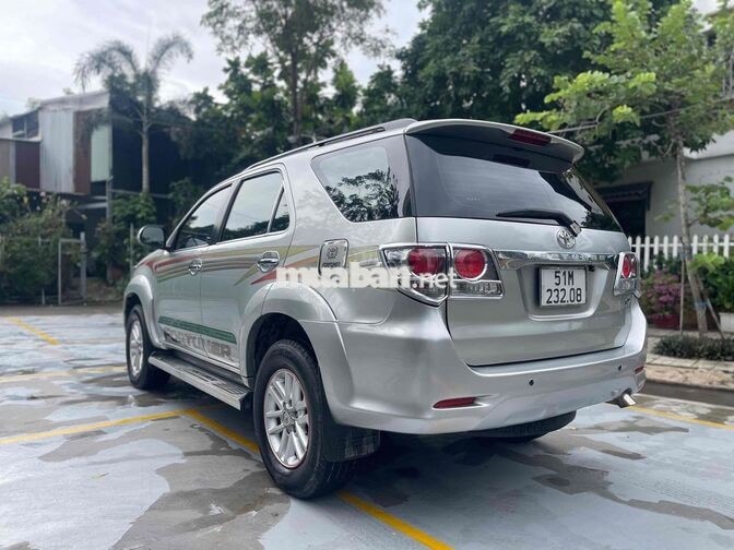 fortuner 2.7V máy xăng số tự động có giao lưu xe