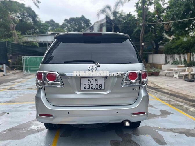 fortuner 2.7V máy xăng số tự động có giao lưu xe