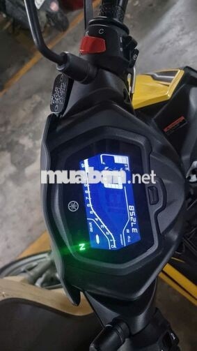 Yamaha Exciter 155 VVA Tiêu chuẩn 2022 Vàng - Đen