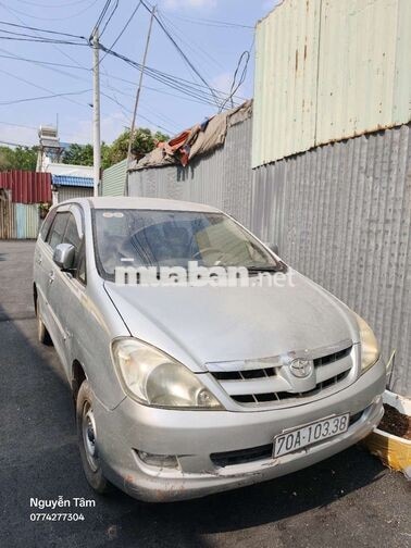 Toyota Innova J Số sàn