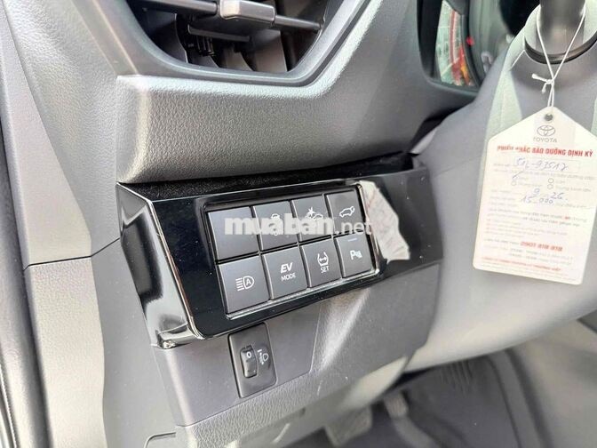 Yaris Cross HEV 2025 180tr nhận xe