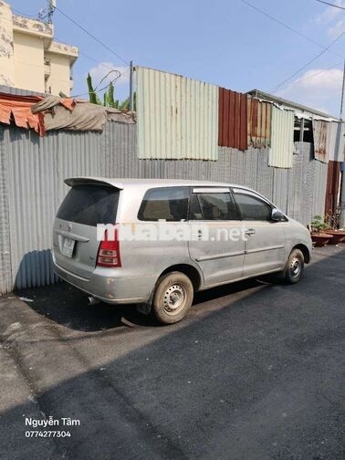 Toyota Innova J Số sàn