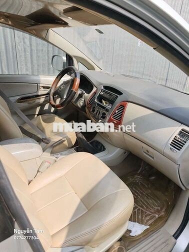 Toyota Innova J Số sàn