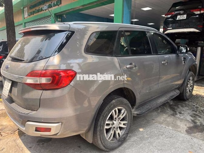 Ford Everest 2018 SUV Xám 7 chỗ 121.875 km