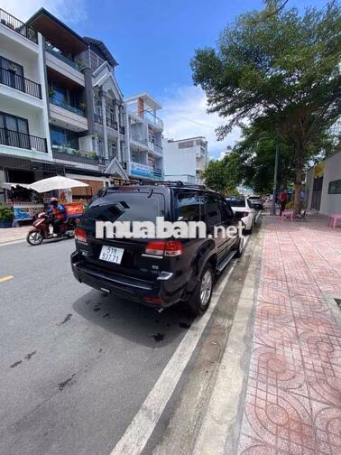 FORD ESCAPE 2009 – XE GIA ĐÌNH, NHIỀU ĐỒ CHƠI