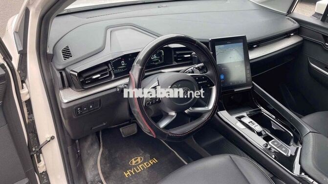 Hyundai Custin 1.5 Tiêu Chuẩn 2024 Trắng 29.000 km