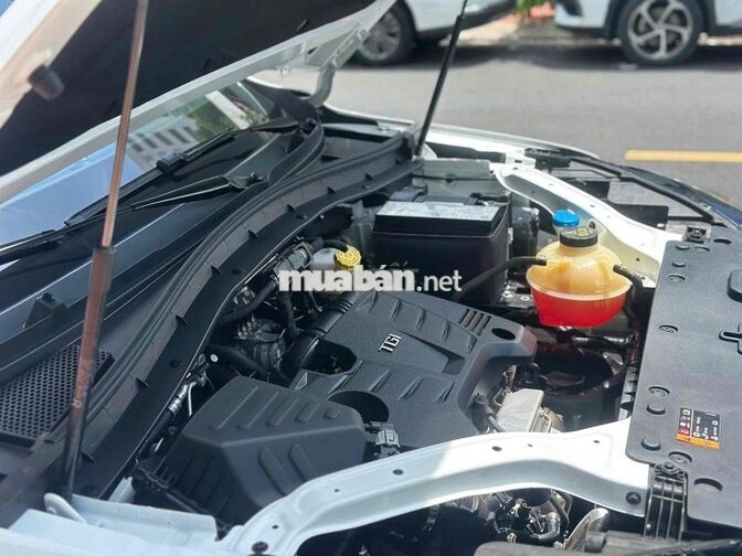 MG HS LUX 2024 Trắng 4.000 km Thái Lan