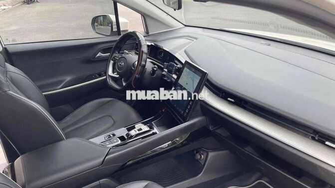 Hyundai Custin 1.5 Tiêu Chuẩn 2024 Trắng 29.000 km