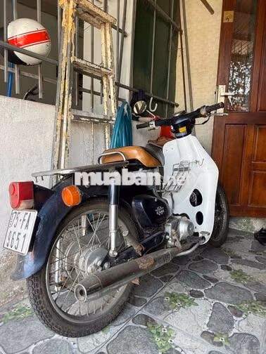 Honda Cub Trắng, Đen
