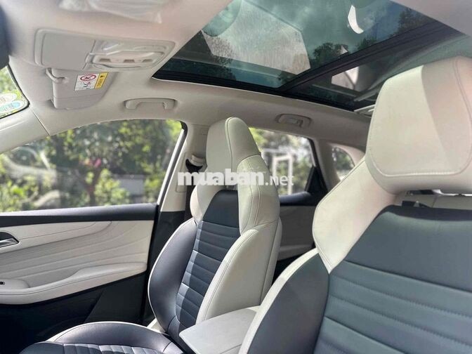 MG HS LUX 2024 Trắng 4.000 km Thái Lan
