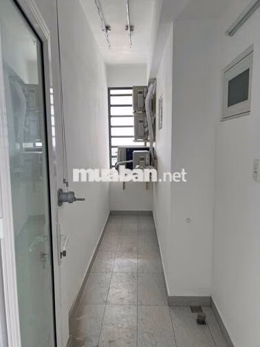 Cho thuê lâu dài căn góc 3PN 2WC 114m2 Block A tầng 15 giá 9tr/tháng