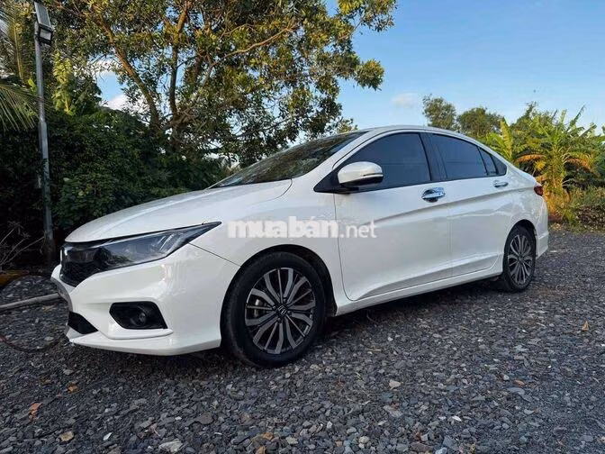 Honda City Top 2017 Trắng 85.000 km