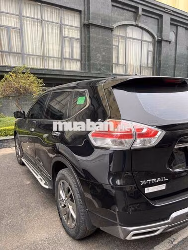 Nissan X-Trail Pre SL 2018 Đen 7 chỗ