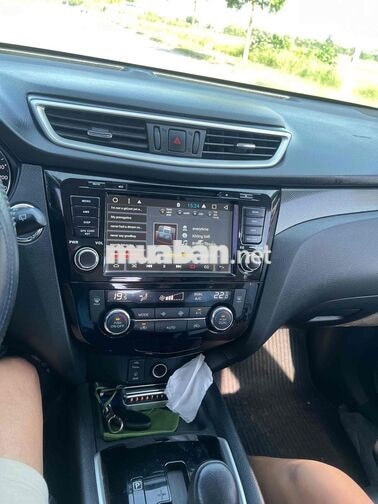 Nissan X-Trail Pre SL 2018 Đen 7 chỗ