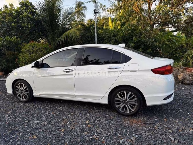 Honda City Top 2017 Trắng 85.000 km