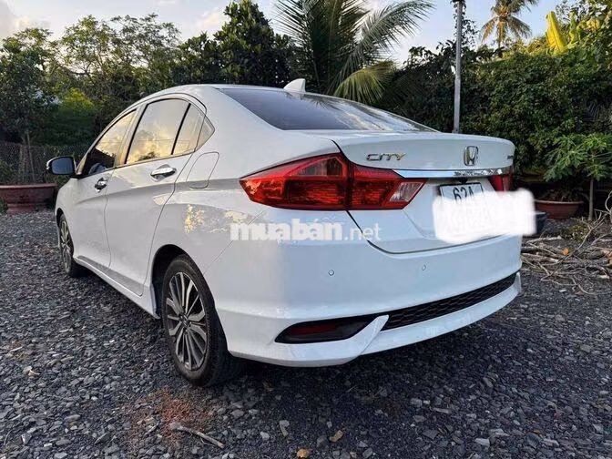 Honda City Top 2017 Trắng 85.000 km