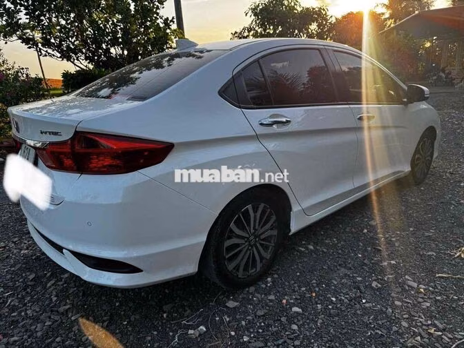Honda City Top 2017 Trắng 85.000 km