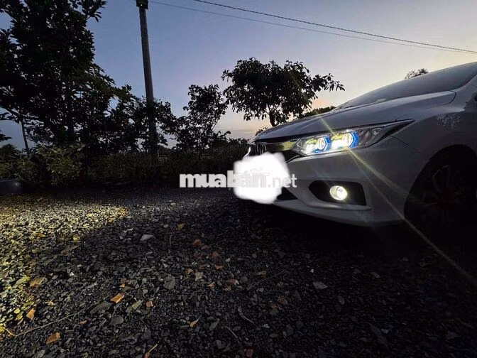 Honda City Top 2017 Trắng 85.000 km