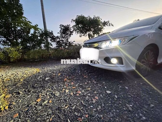 Honda City Top 2017 Trắng 85.000 km