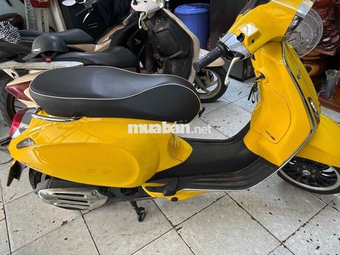 Piaggio Vespa 2024 Vàng