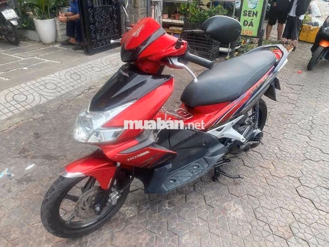 Honda Air Blade đỏ đen