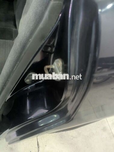 Toyota Corolla 5 chỗ màu Đen