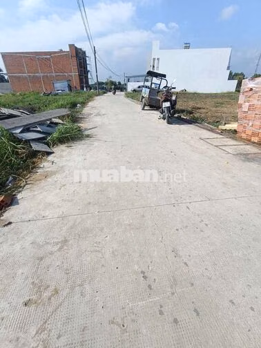 Chính Chủ Cần Bán Đất Gần Chợ Hưng Long
