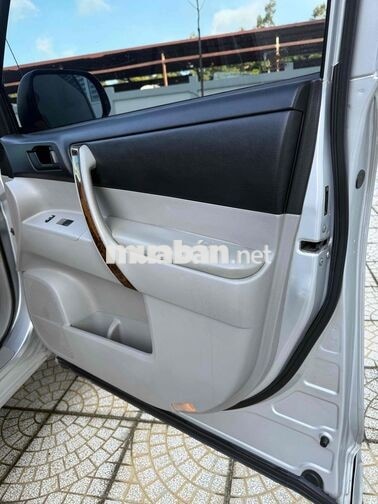 Toyota Highlander 3.5L 2007 Bạc 7 chỗ