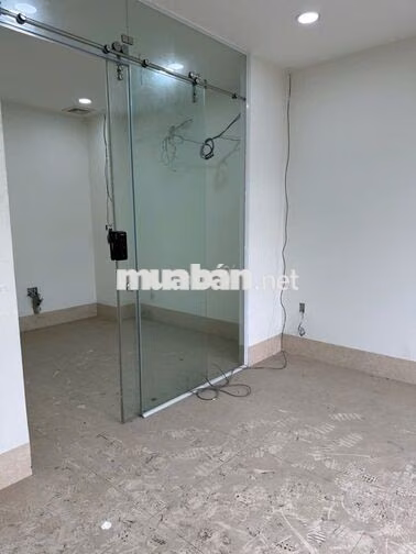Cho thuê nhà xây mới nguyên căn mặt tiền đường 23