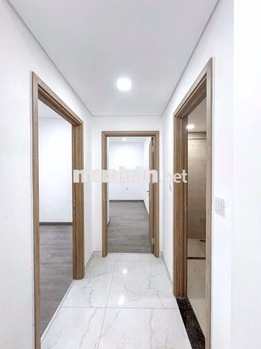 Căn hộ cao cấp Diamond Alnata 2pn-2wc nhà mới sạch sẽ có nội thất 16tr