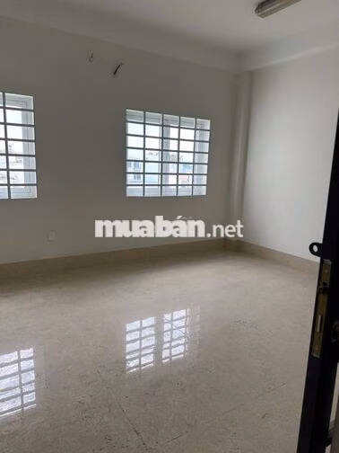 Cho thuê nhà xây mới nguyên căn mặt tiền đường 23