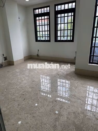 Cho thuê nhà xây mới nguyên căn mặt tiền đường 23