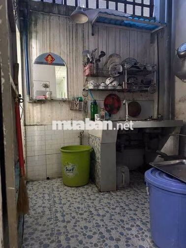 Bán nhà cấp 4 full nội thất 4x20 hẻm ba gác.