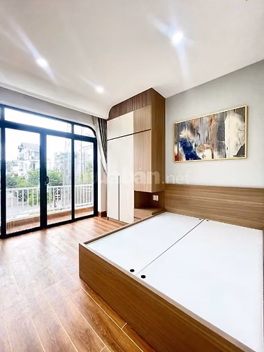 Bán nhà mặt tiền mới xây - vị trí đẹp
