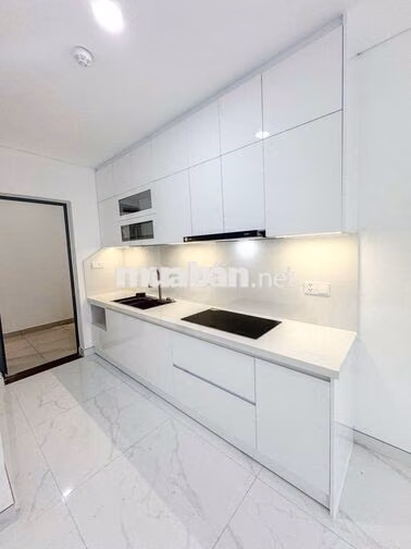 Căn hộ cao cấp Diamond Alnata 2pn-2wc nhà mới sạch sẽ có nội thất 16tr