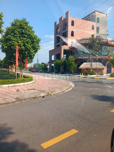 CHÍNH CHỦ BÁN LÔ ĐẤT VÀNG ĐẤU GIÁ - TRUNG TÂM THỊ TRẤN ME, GIA VIỄN
