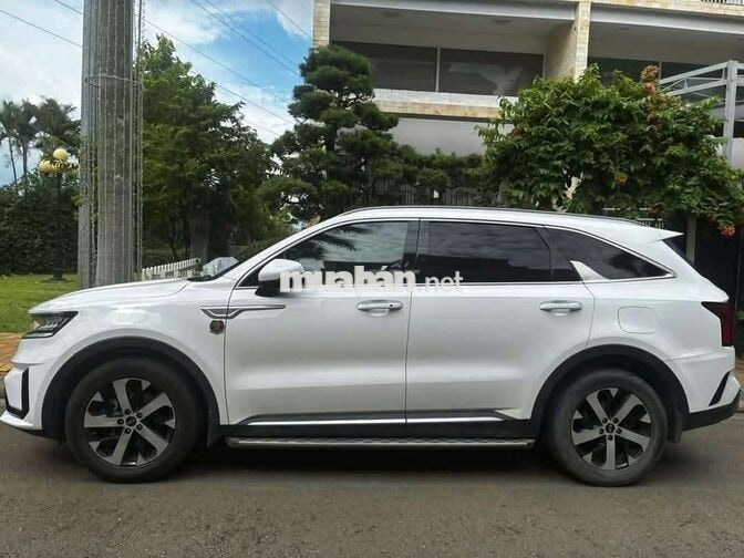 Kia Sorento Luxury 2022 Trắng 7 chỗ Dầu