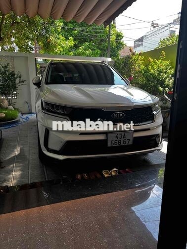 KIA Sorento Luxury 2022 Trắng 7 chỗ Dầu Tự động