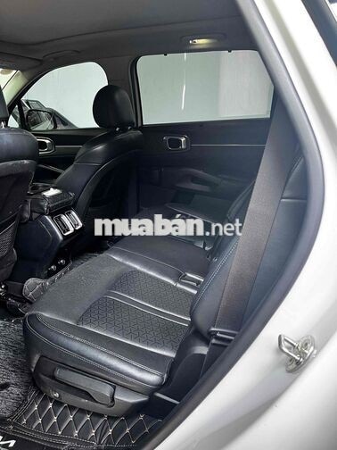 KIA Sorento Luxury 2022 Trắng 7 chỗ Dầu Tự động