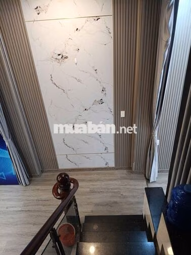 CHO THUÊ NHÀ MT BỜ BAO TÂN THẮNG ĐỐI DIỆN EOn Nhật : ĐÚC 4 TẤM 