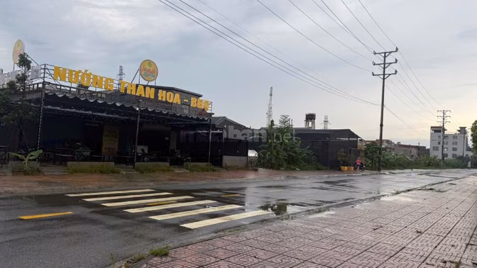 CHÍNH CHỦ BÁN LÔ ĐẤT VÀNG ĐẤU GIÁ - TRUNG TÂM THỊ TRẤN ME, GIA VIỄN
